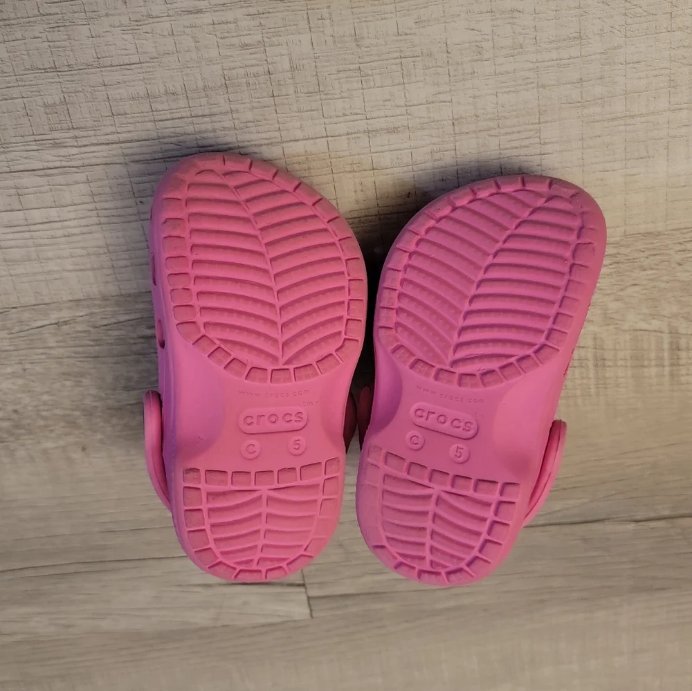 CROCS bright pink